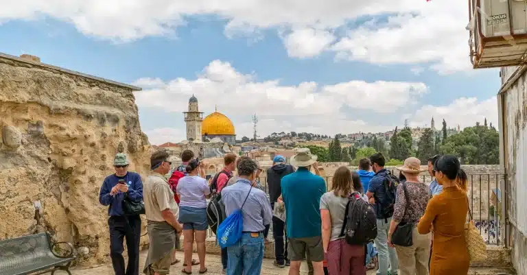 השתלמות מורי דרך מס' 5483 מוכרת לידי משרד התיירות לצורך חידוש רישיון מורי דרך